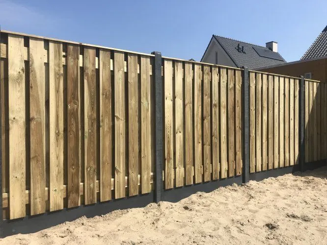 Schutting geplaatst in Eindhoven door AOB Tuinafscheidingen